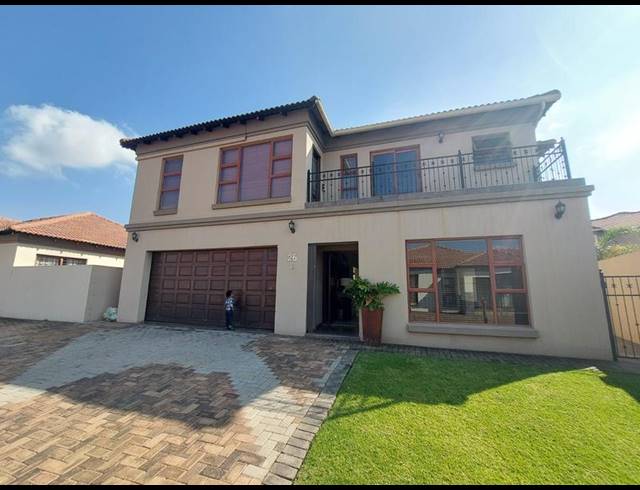3 BEDROOM TOWNHOUSE FOR SALE IN VANDERBIJLPARK SE 8